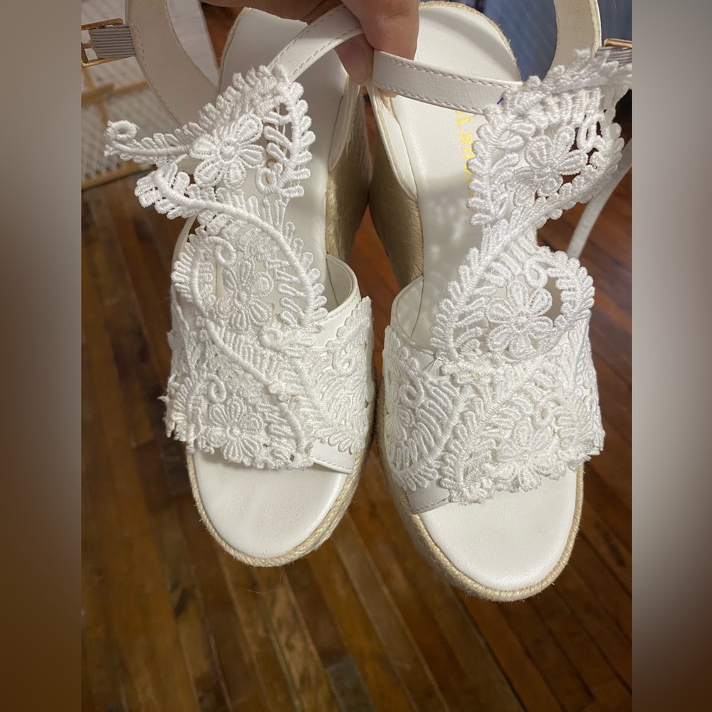 Source Unknown White Espadrilles with Lace Detailing